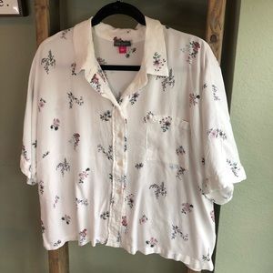 Vince Camuto Button up Blouse